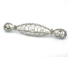 Charger l&#39;image dans la galerie, Edwardian Platinum Diamond Bar Brooch Pin
