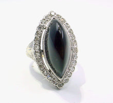 画像をギャラリービューアに読み込む, SALE--Rare Art Deco Platinum Gold Diamond Onyx Ring
