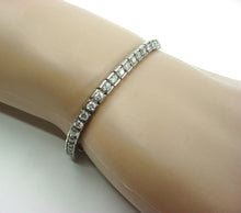 画像をギャラリービューアに読み込む, Luxurious 5.00 Ct. Natural Diamond Platinum Straight Line Tennis Bracelet
