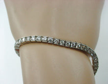 画像をギャラリービューアに読み込む, Luxurious 5.00 Ct. Natural Diamond Platinum Straight Line Tennis Bracelet
