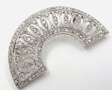 Charger l&#39;image dans la galerie, Exquisite Edwardian Platinum Diamond Brooch
