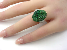 Charger l&#39;image dans la galerie, Handsome 14k Gold Cocktail Ring--Art Deco Carved Jade Diamond
