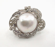 Load image into Gallery viewer, Elegant Vintage Diamond Mabe Pearl Halo 14k Gold Statement Cocktail Ring
