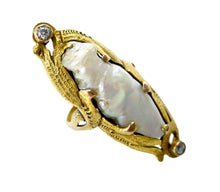 Charger l&#39;image dans la galerie, Lyrical and Lovely River Pearl Art Nouveau Diamond Yellow Gold Ring
