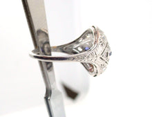 Charger l&#39;image dans la galerie, Art Deco Platinum OEC Diamond Sapphire Bombe Engagement Dinner Ring
