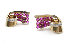 Charger l&#39;image dans la galerie, Striking Vintage Retro 1940s Ruby Diamond Platinum 14k Gold Clip Earrings
